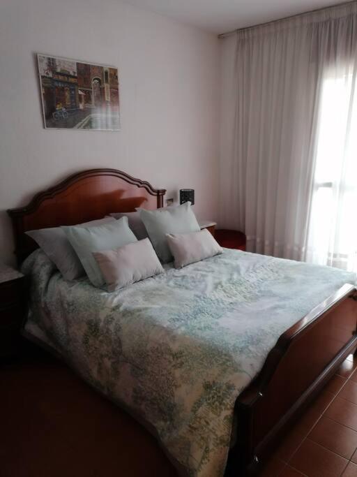 Apartamento Para 6 Personas En Barbastro Kültér fotó