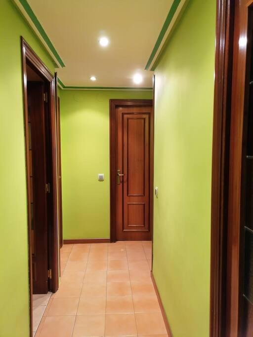 Apartamento Para 6 Personas En Barbastro Kültér fotó